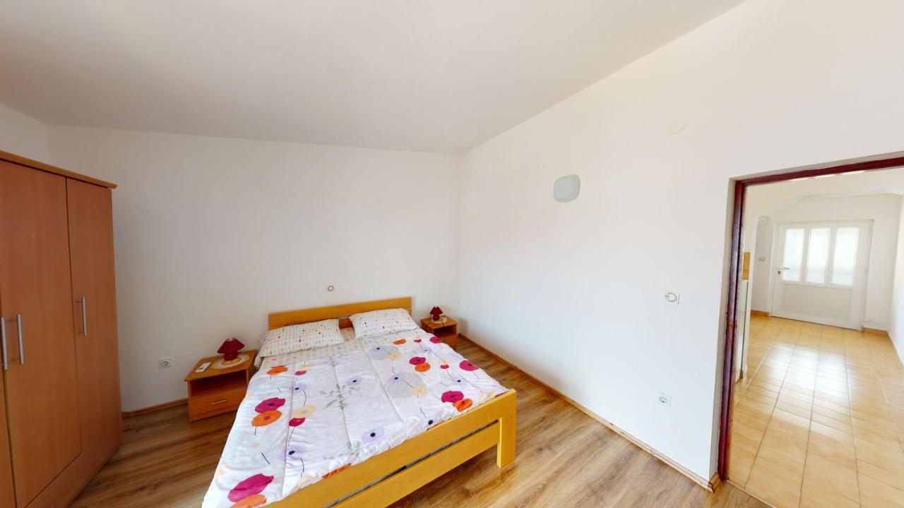Jaska & Jelica House Apartments Metajna Extérieur photo