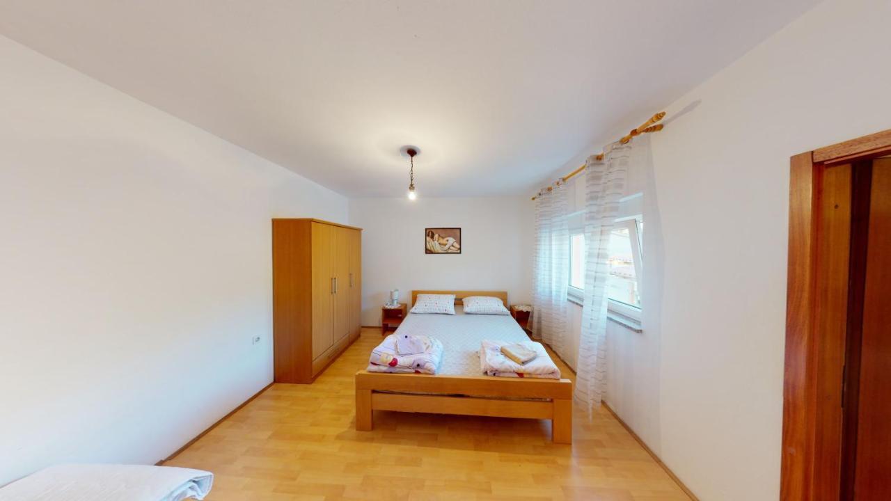 Jaska & Jelica House Apartments Metajna Extérieur photo